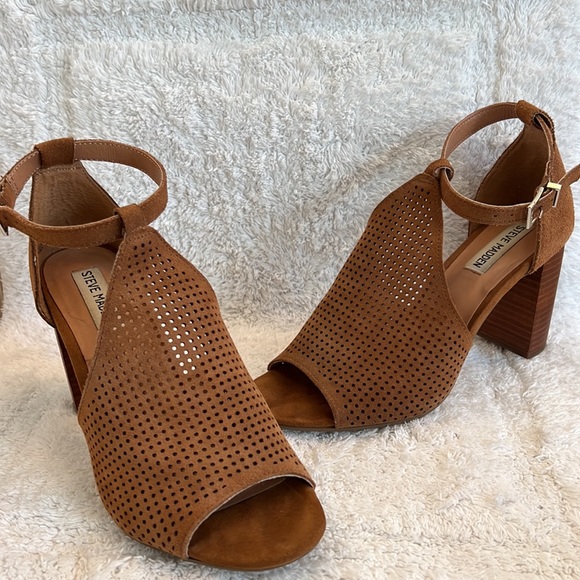 Suede Steve Madden Stack Heel with Peep Toe - Picture 3 of 16